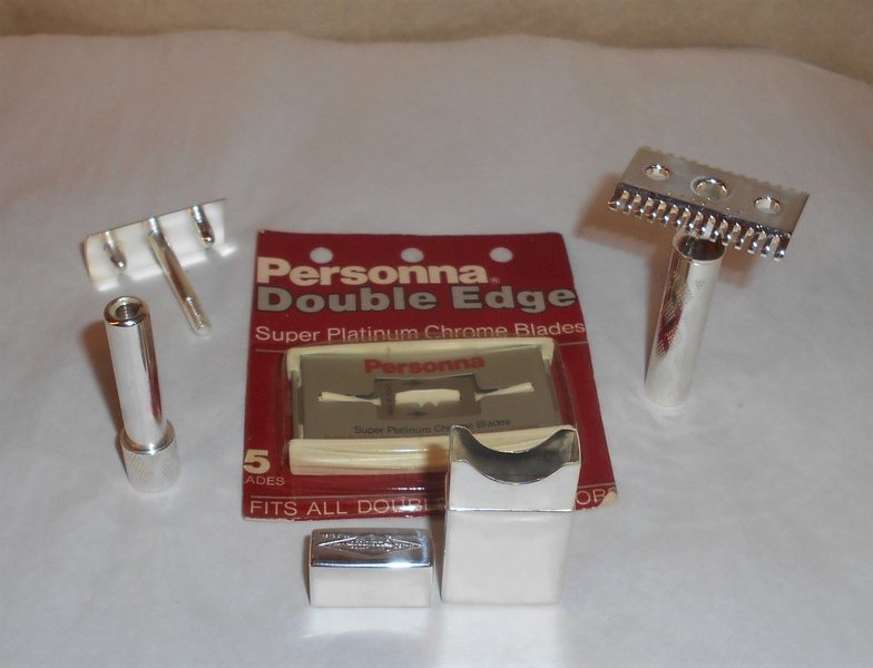 Gillette Razor Bostonian 1925 Three-Piece Refurbished Replated Silver 553983B (39).JPG