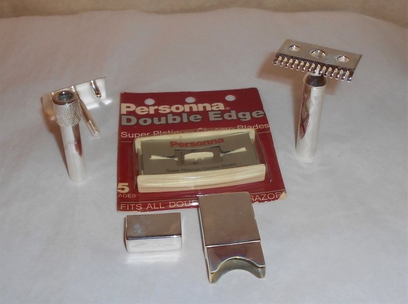 Gillette Razor Bostonian 1925 Three-Piece Refurbished Replated Silver 553983B (44).JPG