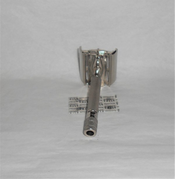 Gillette 1941 Ranger Tech Safety Razor Vintage Superspeed All Original (27).JPG Gillette 1941 Ranger Tech Safety Razor Vintage Superspeed All Original (27).JPG