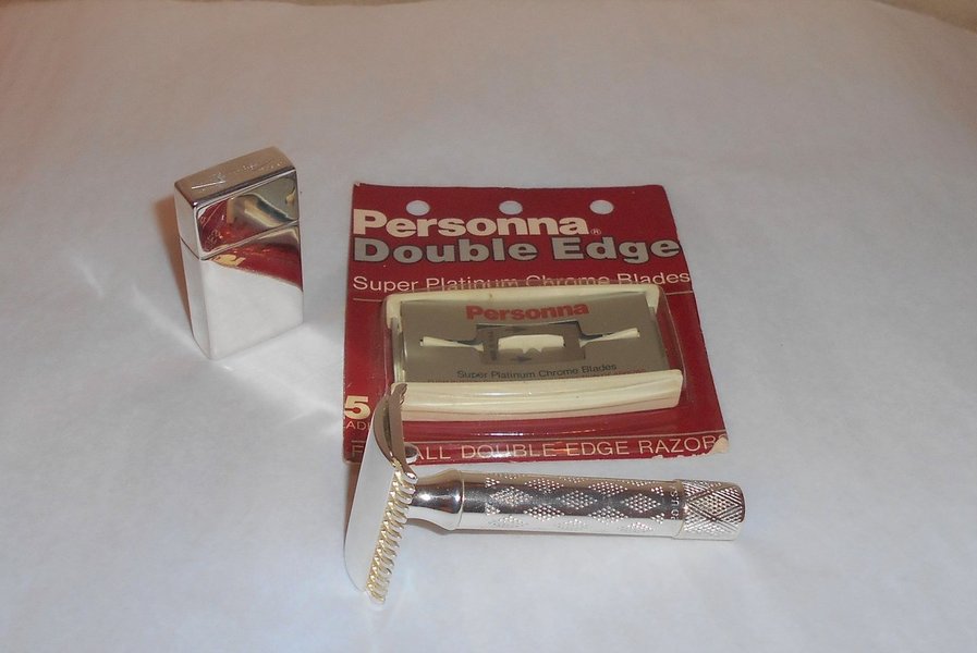 Gillette Razor Bostonian 1925 Three-Piece Refurbished Replated Silver 553983B (2).JPG