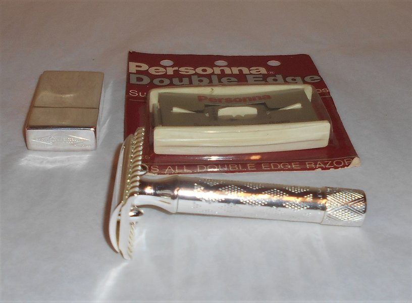 Gillette Razor Bostonian 1925 Three-Piece Refurbished Replated Silver 553983B (23).JPG