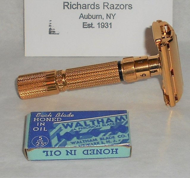 Gillette Fat Boy Razor 1959 Adjustable Refurbished Replated 24 Karat Gold E–1 (20).JPG