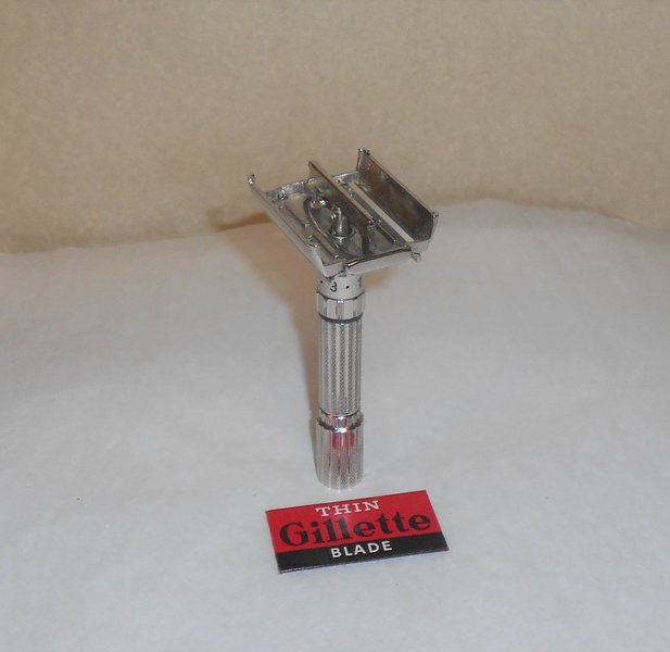 Gillette Fat Boy Razor Adjustable Refurbished 1960 Replated Bright Nickel F1-B76 (46).JPG