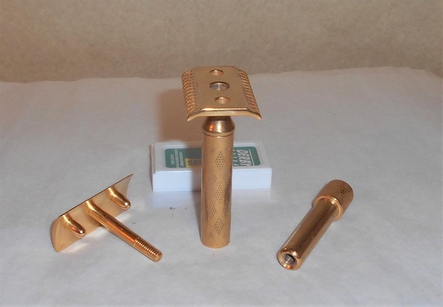 Gillette 1922 Aristocrat Refurbished Replated 24 Karat Gold Three-Piece Razor 12–14 (26).JPG