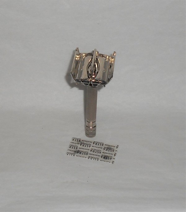 Gillette 1941 Ranger Tech Safety Razor Vintage Superspeed All Original (43).JPG Gillette 1941 Ranger Tech Safety Razor Vintage Superspeed All Original (43).JPG