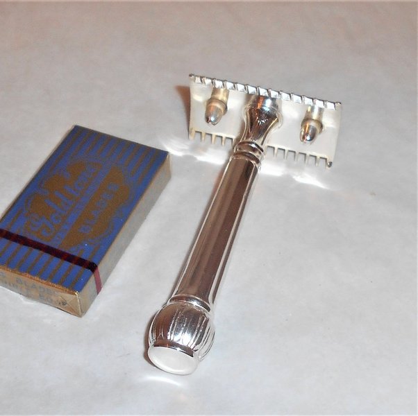 1916 Gillette Extremely Scarce Refurbished Re-Plated ABC Razor W Blade (17).JPG