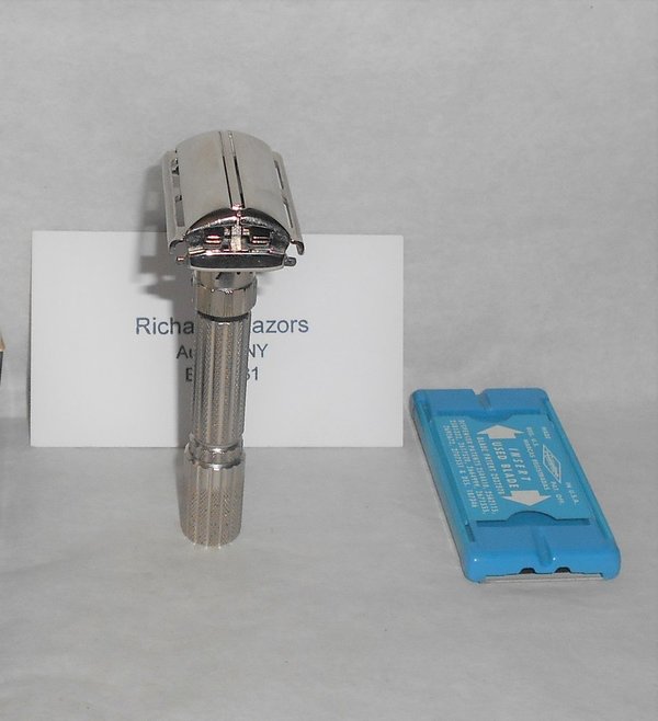 Gillette 1959 Fat Boy Razor W Case Blades Refurbished Replated Mirror Nickel E4–0X (74).JPG
