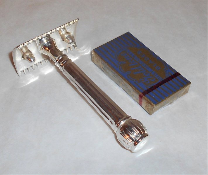 1916 Gillette Extremely Scarce Refurbished Re-Plated ABC Razor W Blade (19).JPG