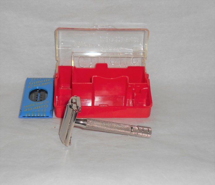 Gillette 1951 Superspeed W Case Mint Condition All Original W2 (20).JPG