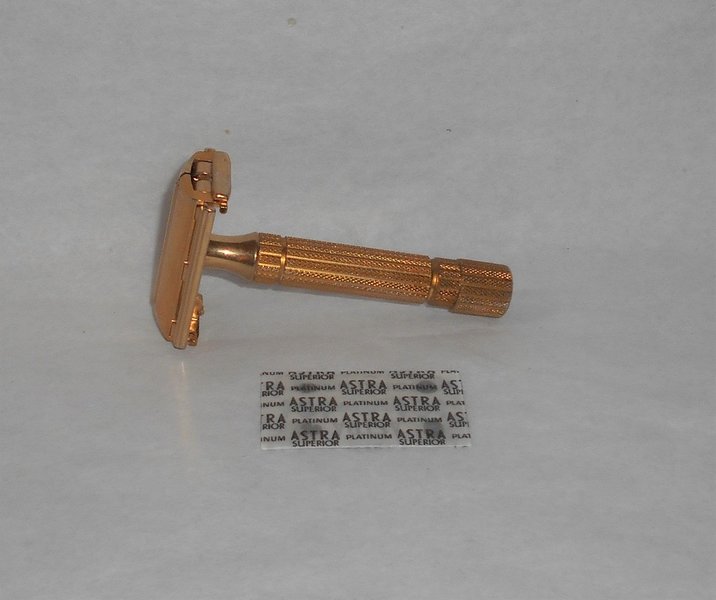 Gillette Diplomat Z3 1954 TTO Goldplated Razor (7).JPG Gillette Diplomat Z3 1954 TTO Goldplated Razor (7).JPG