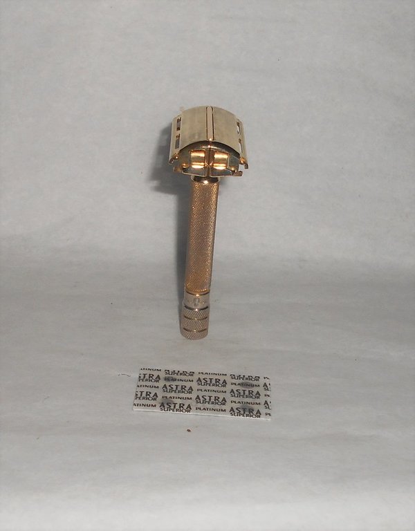 Gillette 1937 Sheraton safety razor TTO 7A (39).JPG Gillette 1937 Sheraton safety razor TTO 7A (39).JPG