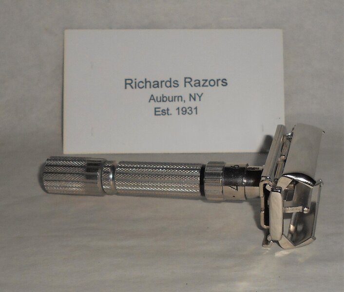 Gillette Fat Boy Razor Adjustable Refurbished Replated White Platinum F1–71  (35).JPG