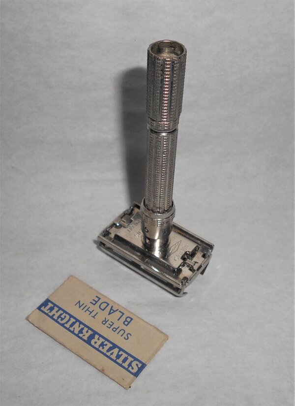 Gillette 1967 Super Slim Adjustable TTO All Original M–4 (39).JPG