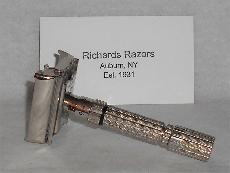 Gillette Fat Boy Razor 1959 Refurbished Replated Mirror Nickel E4–69 (23).JPG