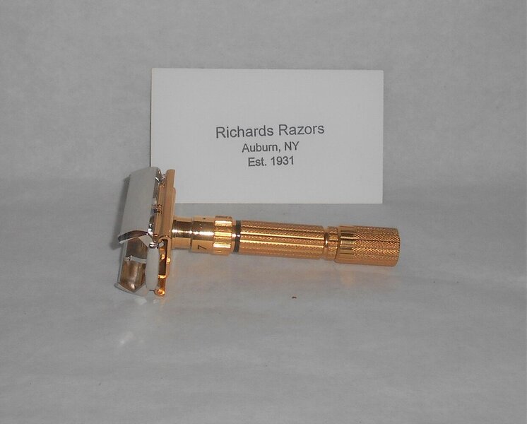 Gillette 1959 Fat Boy Razor E1 Refurbished Replated 24 Karat Gold WhitePlatinum E1–47B (27).JPG Gillette 1959 Fat Boy Razor E1 Refurbished Replated 24 Karat Gold WhitePlatinum E1–47B (27).JPG