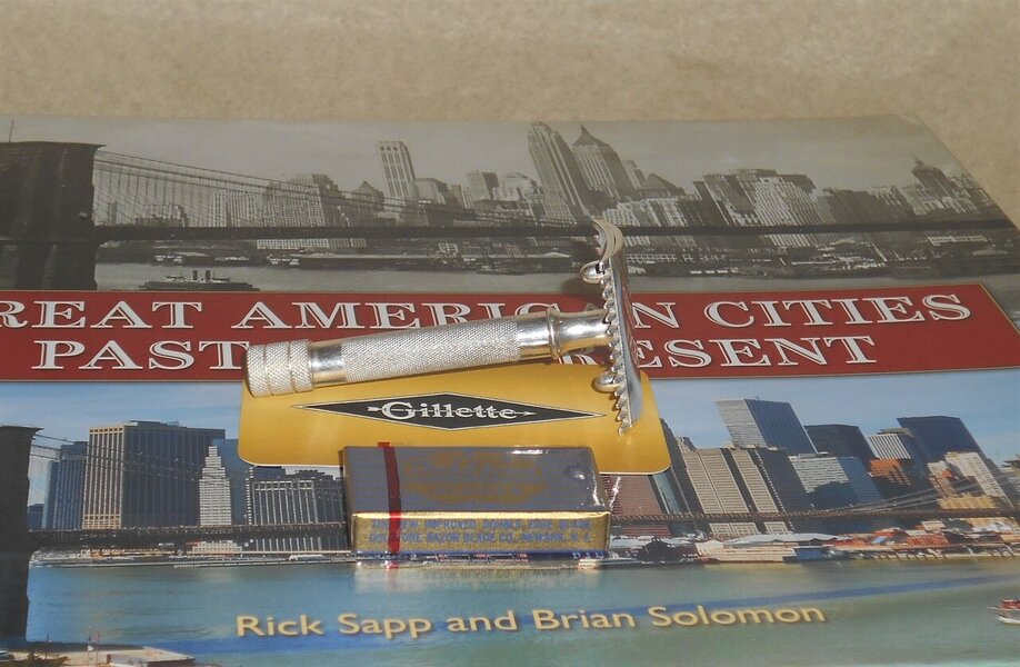 Gillette 1919 Old Type Razor Three-Piece Refurbished Replated Silver 7–X (17).JPG Gillette 1919 Old Type Razor Three-Piece Refurbished Replated Silver 7–X (17).JPG