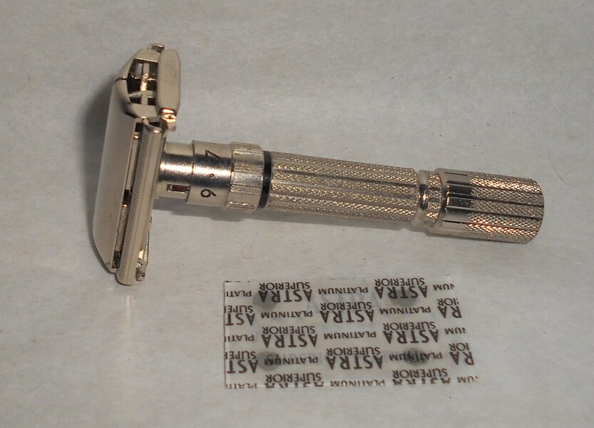 Gillette Fat Boy Razor 1960 Adjustable TTO All Original F2–FF (6).JPG