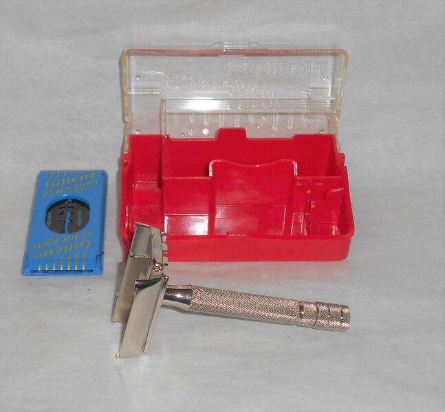 Gillette 1951 Superspeed W Case Mint Condition All Original W2 (39).JPG