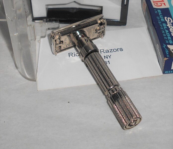 Gillette 1960 Fat Boy Razor W Case Blades Refurbished Replated Mirror Nickel F3–BB (44).JPG Gillette 1960 Fat Boy Razor W Case Blades Refurbished Replated Mirror Nickel F3–BB (44).JPG