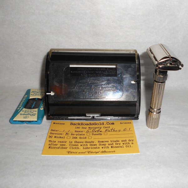 Gillette 1961 Fat Boy Razor W Case Blades Adjustable Replated Mirror Nickel G1–98 (59).JPG