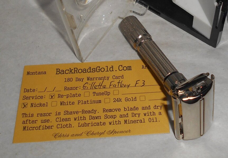Gillette 1960 Fat Boy Razor W Case Blades Refurbished Replated Mirror Nickel F3–BB (23).JPG