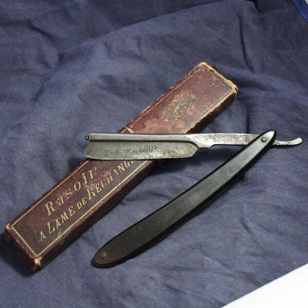 Coupe-choux Thiers-Issard 69 Frameback (1).JPG