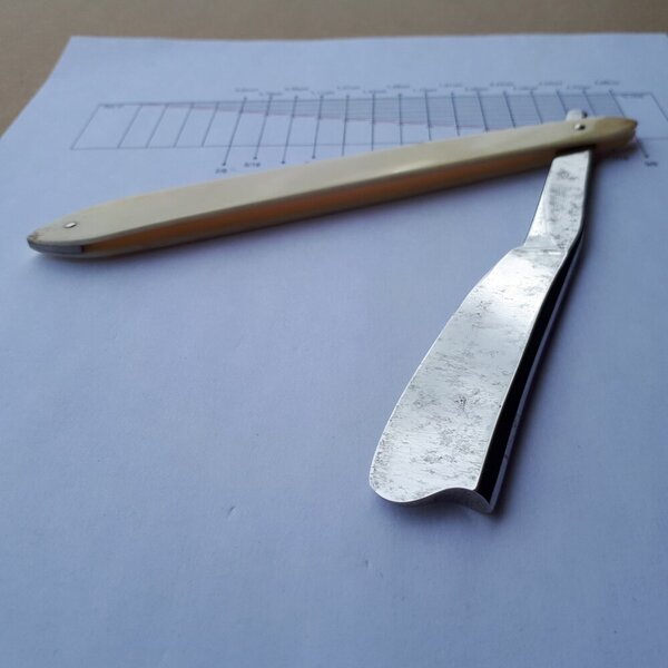 Pradier Paris French Nose Stubtail.jpg